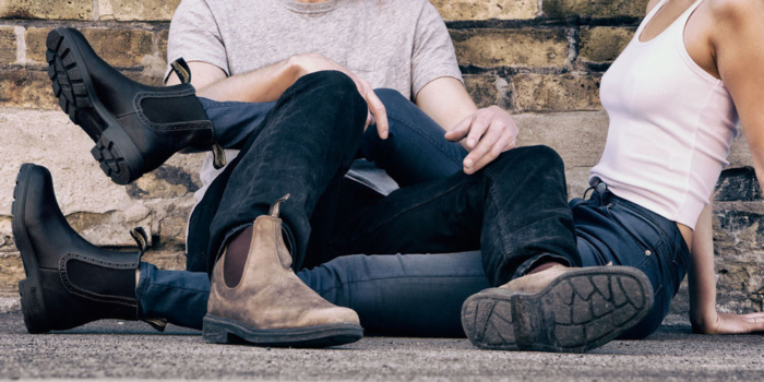 blundstones and jeans